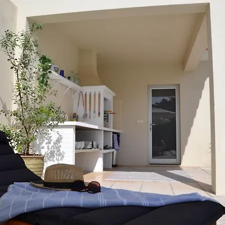 Spacious Villa With Pool 5 Minutes From The Beach Vakantiehuis *