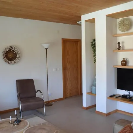 Spacious Villa With Pool 5 Minutes From The Beach Vakantiehuis *