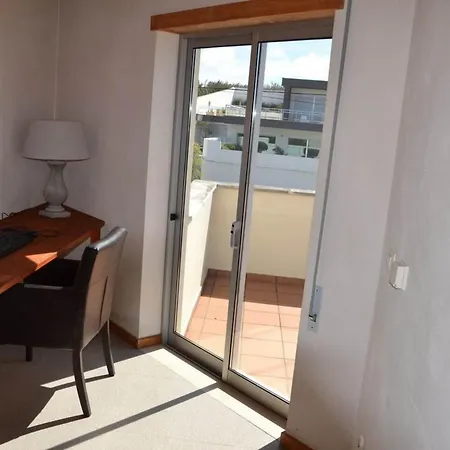 Spacious Villa With Pool 5 Minutes From The Beach Vakantiehuis
