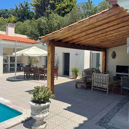 Spacious Villa With Pool 5 Minutes From The Beach São Martinho do Porto